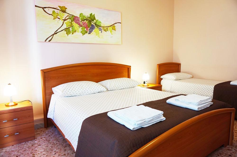 B&B Piazza 300Mila 레체 외부 사진